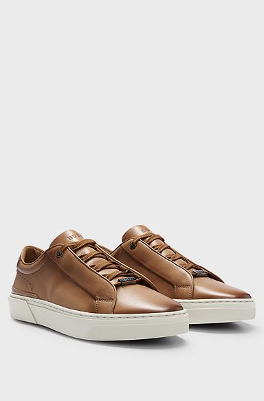 Gary leather low-top trainers with branded lace loop, Brown