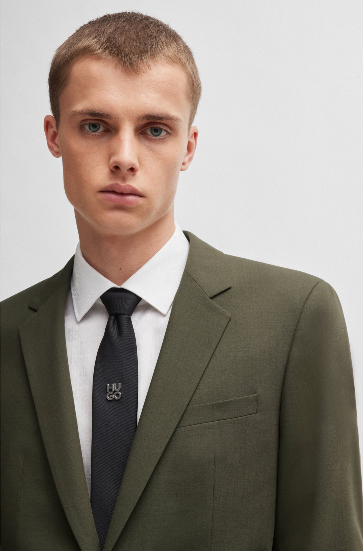 Slim-fit suit in performance-stretch fabric, Khaki