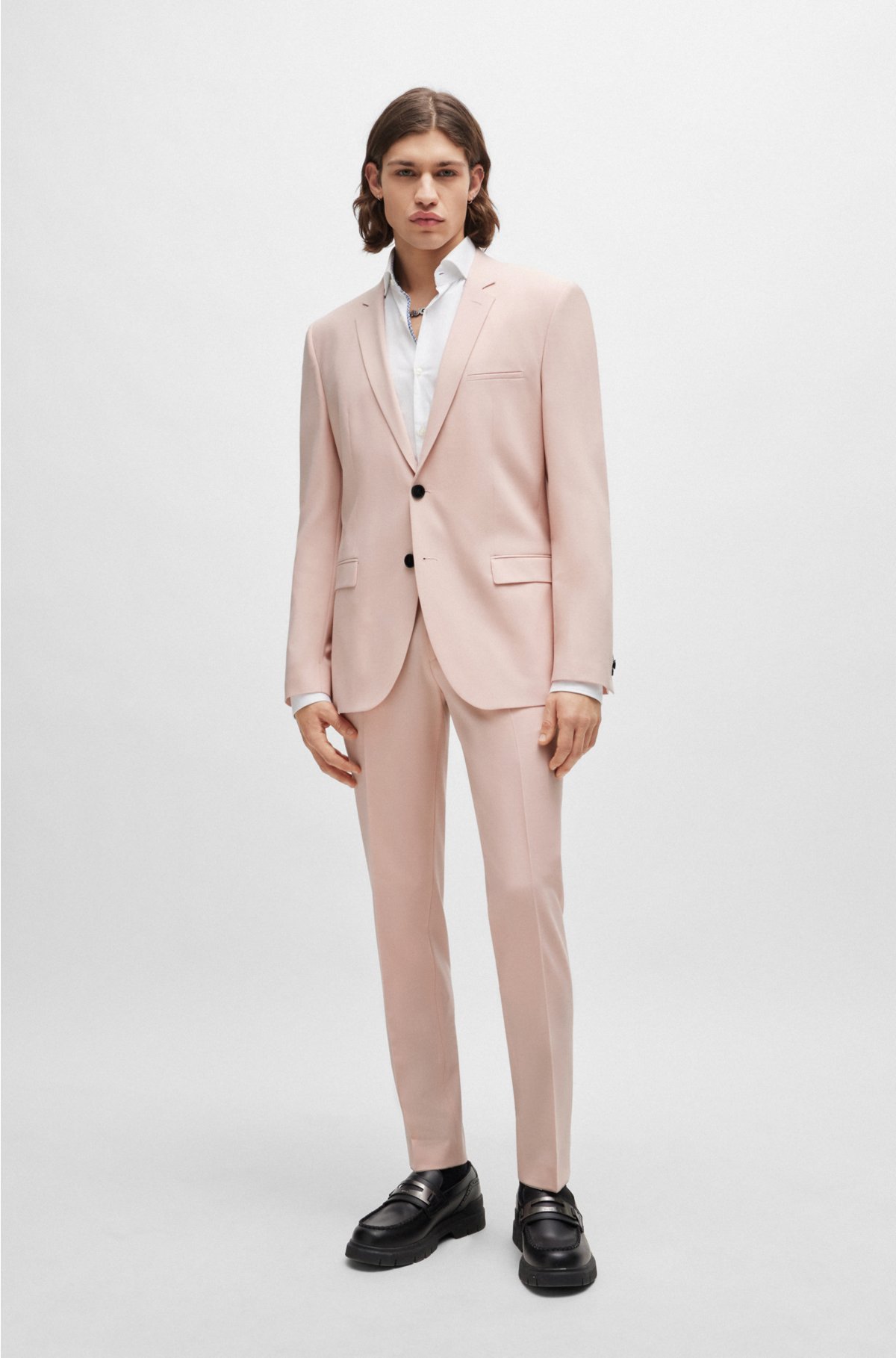 Pastel pink suit (Fashion and style)