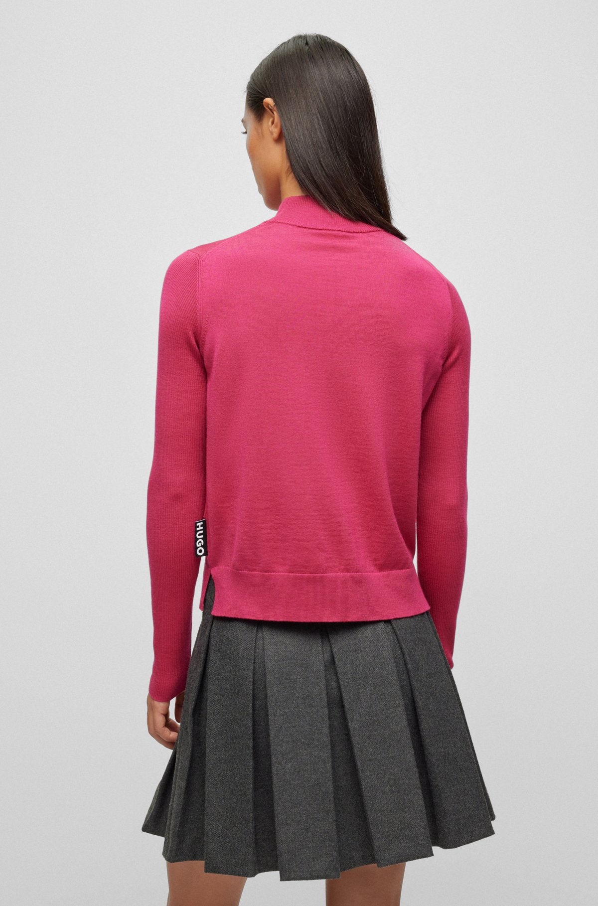 Mock-neck sweater in virgin wool with logo flag, Pink