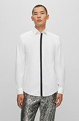 Camisa slim fit en popelín de algodón con tapeta en contraste, Blanco