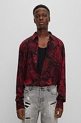 Camicia slim fit in tela con stampa con rose, Rosso scuro