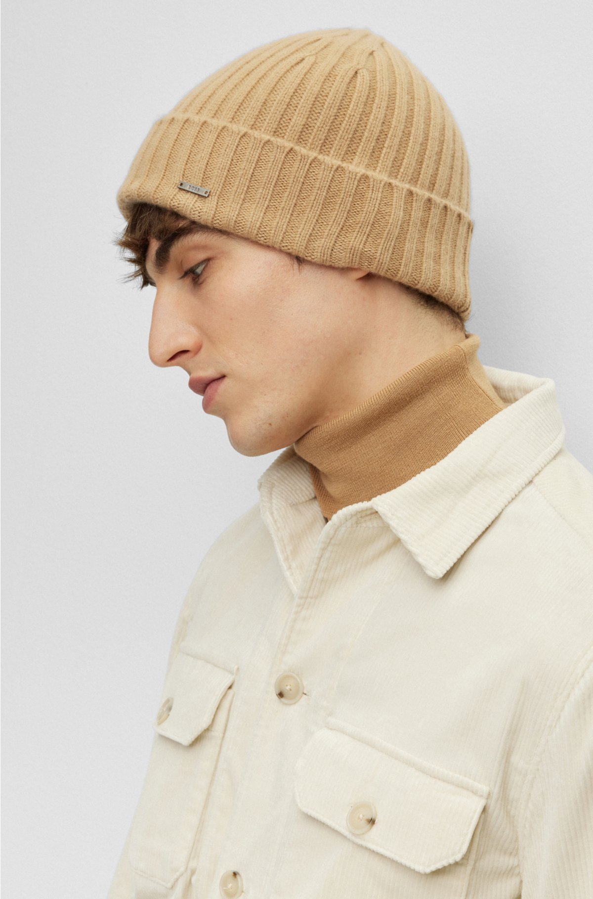 Ribbed beanie hat in cashmere, Beige