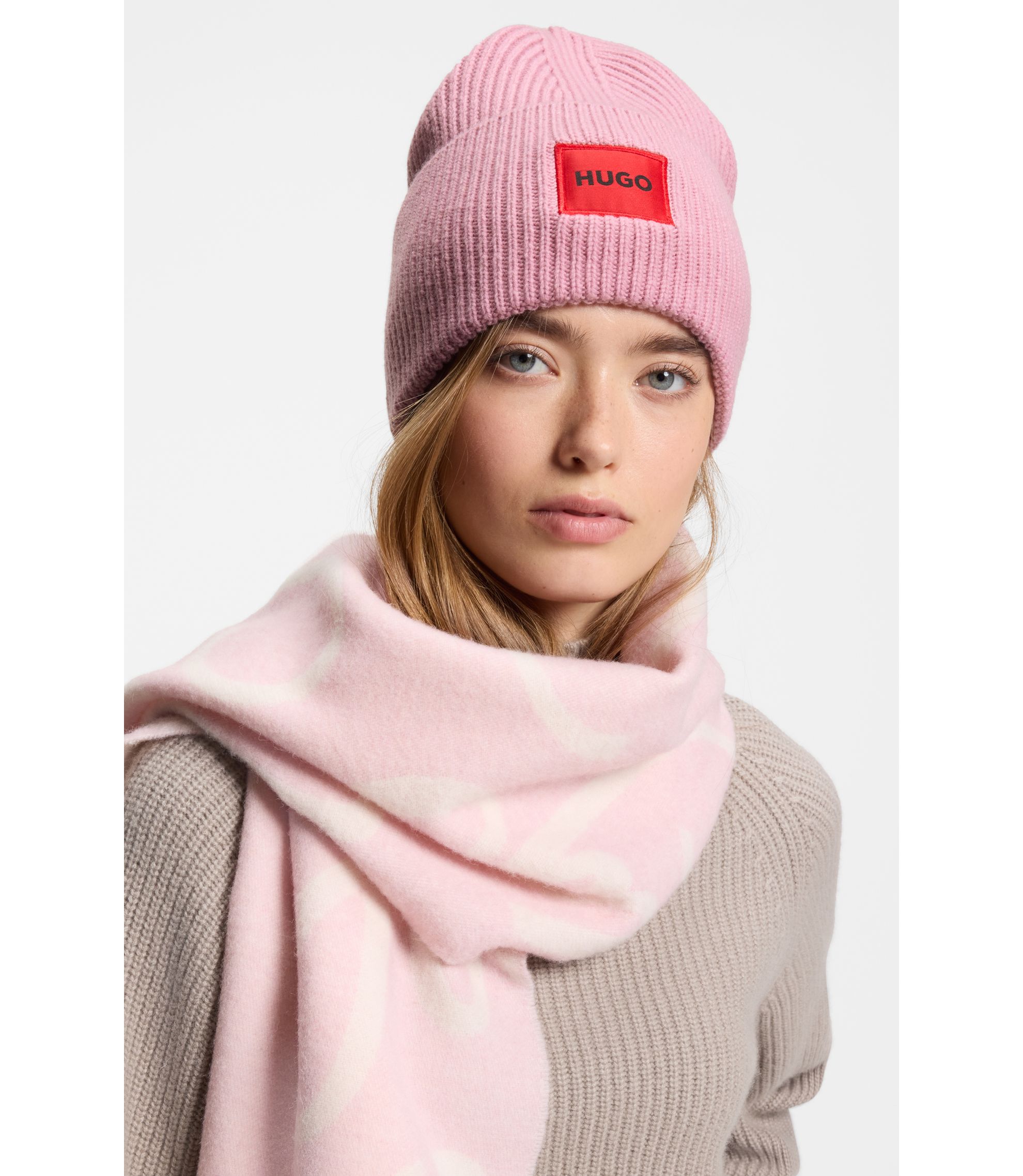 HUGO Wool-blend beanie hat with red logo patch light pink