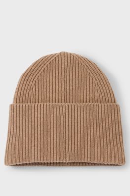 All-gender logo beanie hat in a wool blend, Light Brown