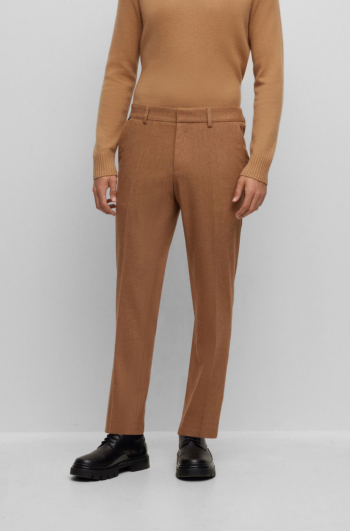 Slim-fit formal trousers in stretch material, Brown