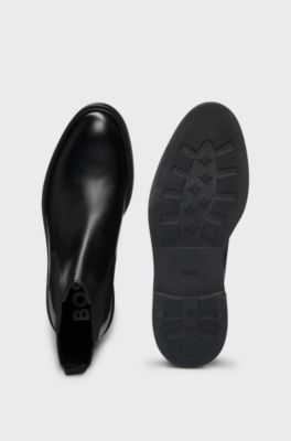 Leather Chelsea boots with signature-stripe detail, Black