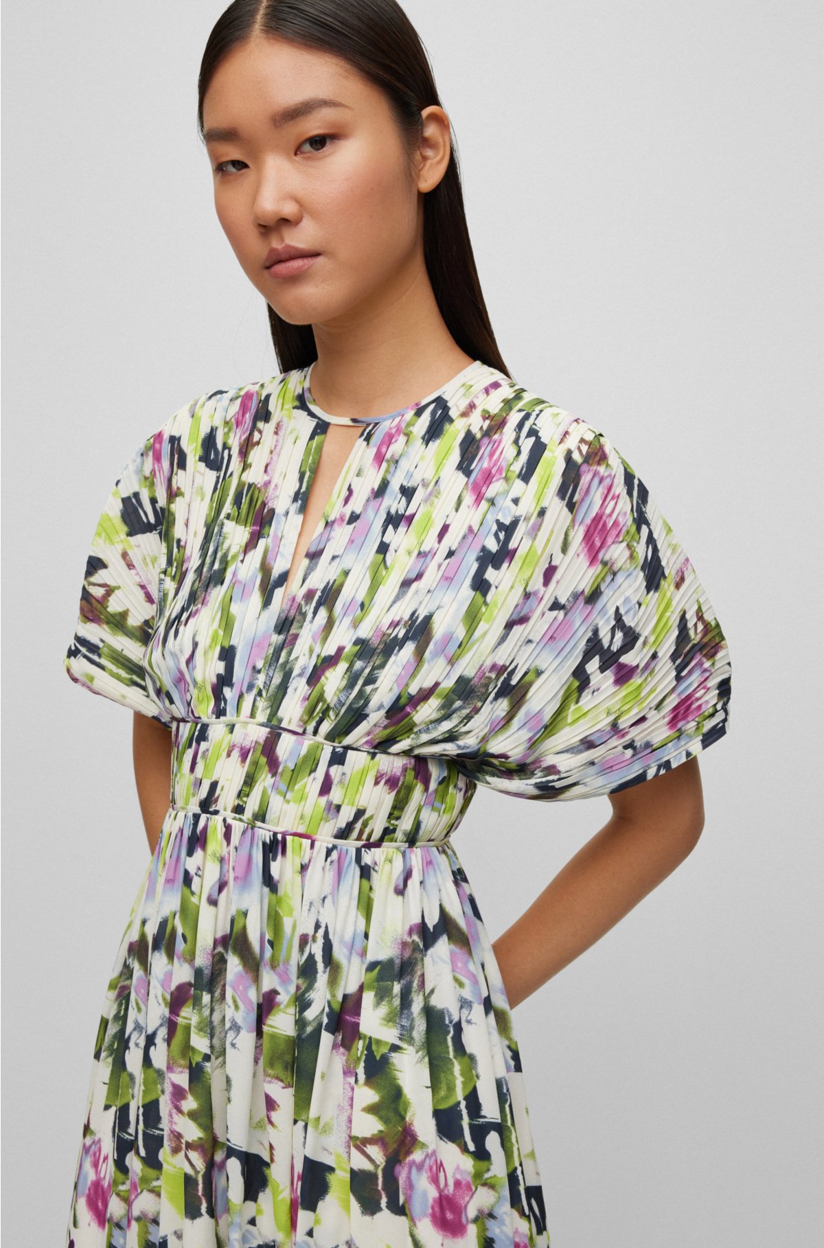 Short-sleeved dress with cut-out details, Patterned