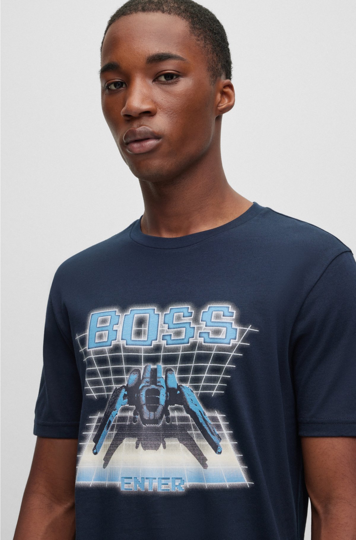 BOSS - コットンジャージー Tシャツ シーズンロゴアートワーク