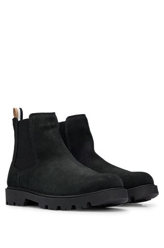 Chelsea boots in suede with signature-stripe tape, Black