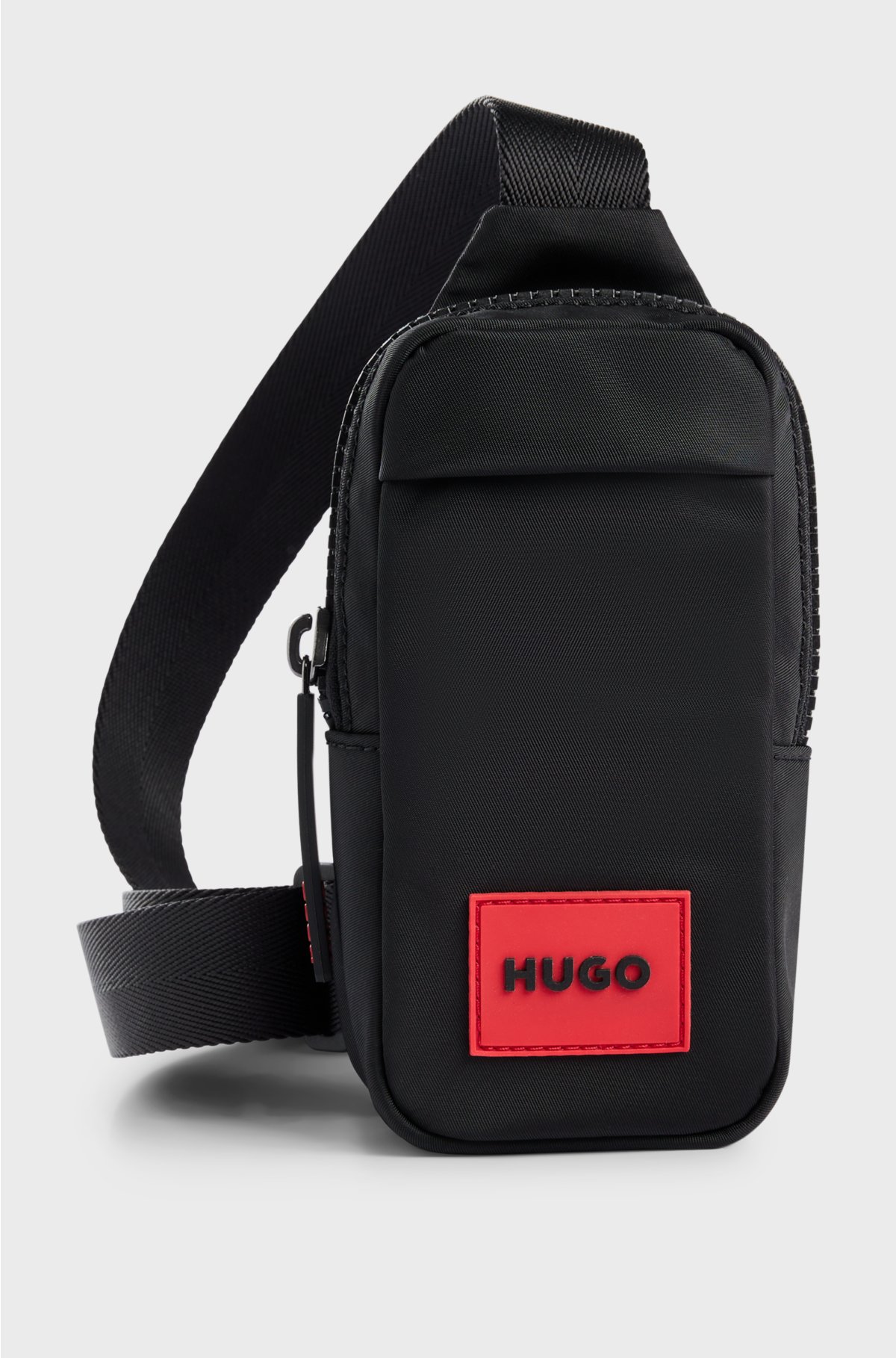Reporter bag with red logo patch, Black