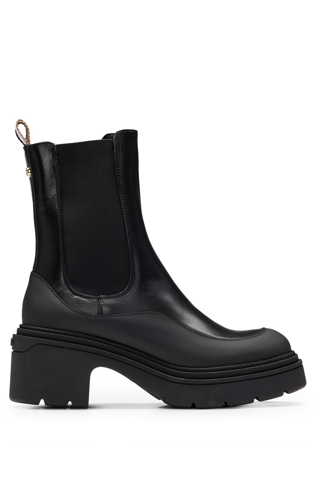 Chelsea boots in smooth leather with chunky sole, Black