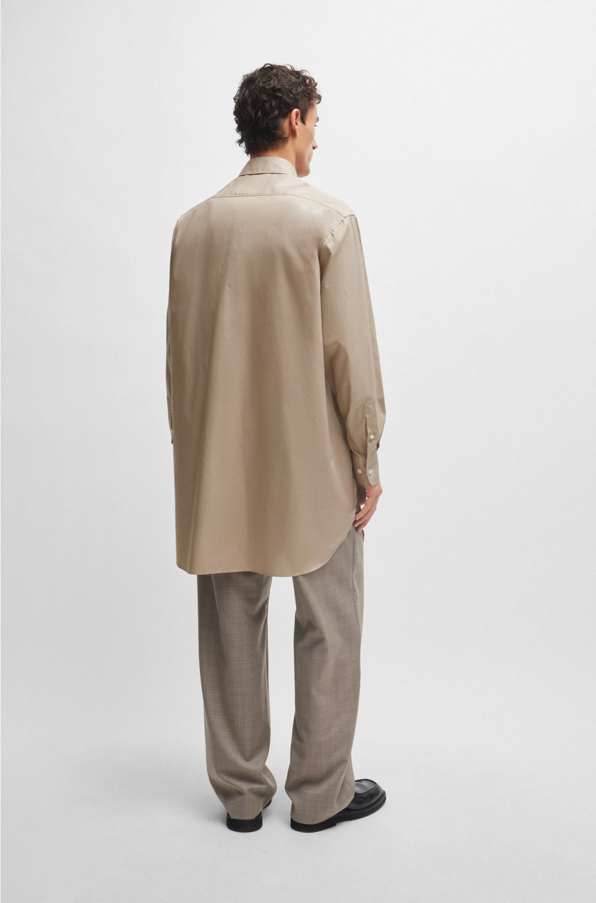Longline regular-fit shirt in easy-iron cotton poplin, Light Beige
