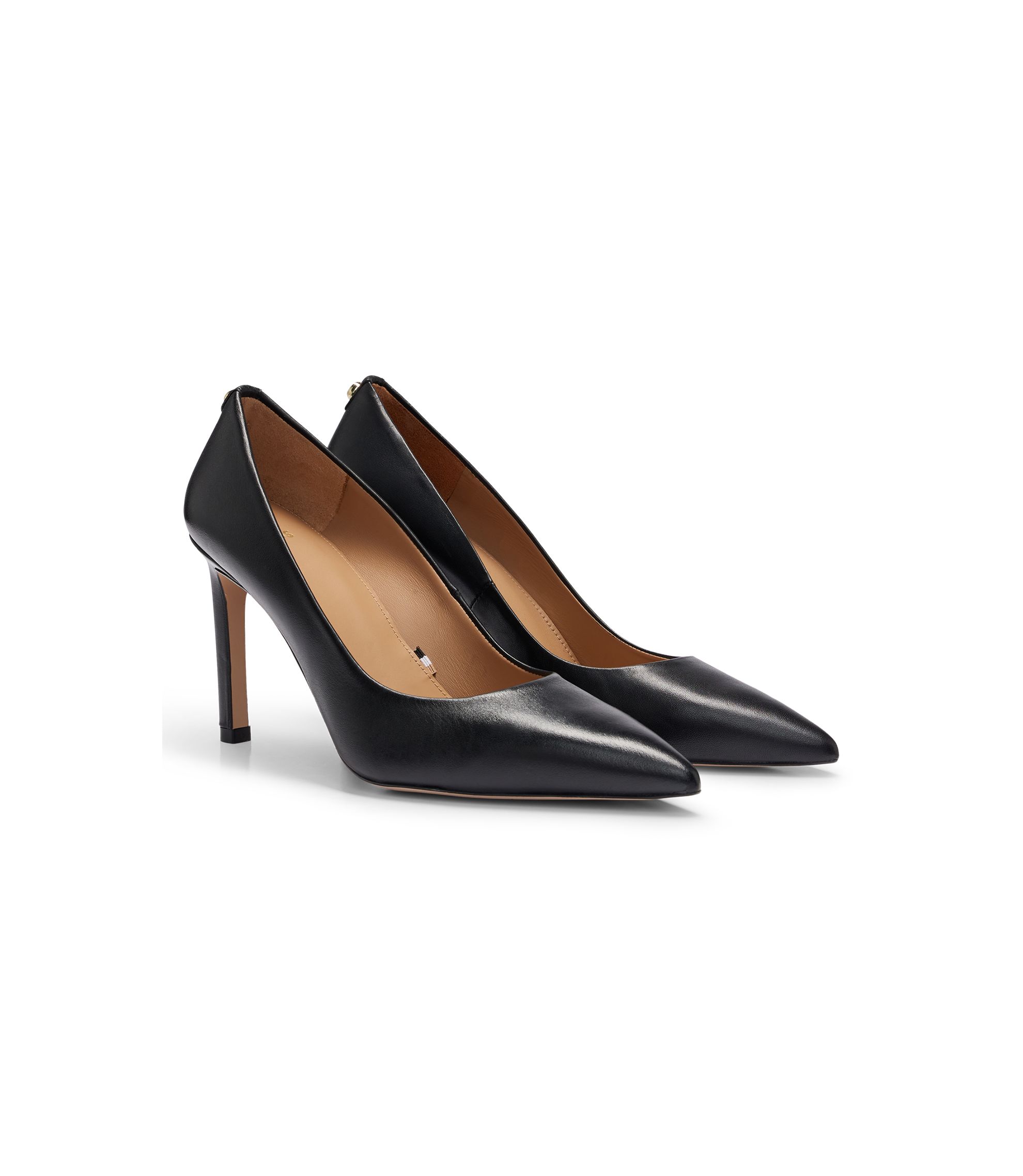 黒いポインテッドトゥパンプス ORiental TRaffic（オリエンタルトラフィック） パンプス 跳べる