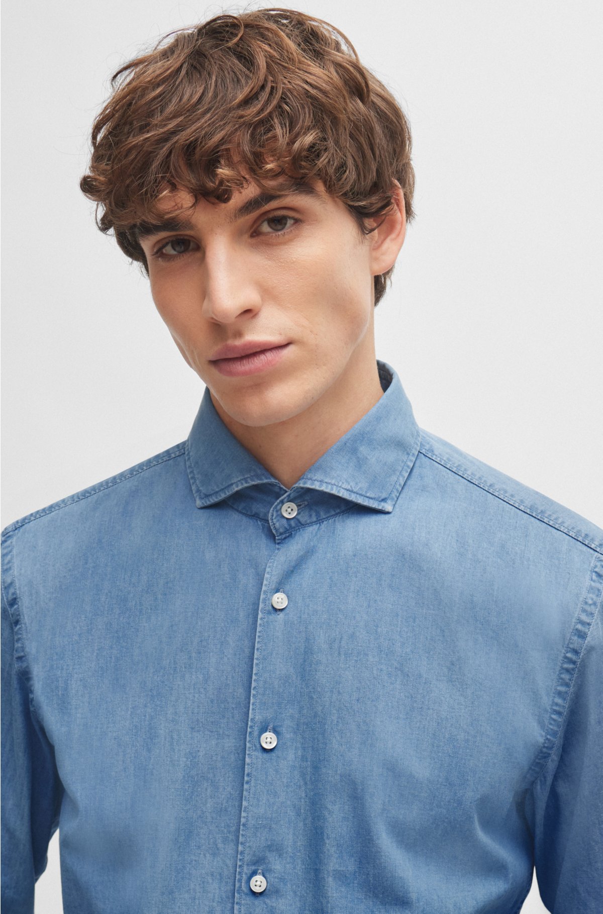 Casual-fit shirt in washed cotton denim, Blue