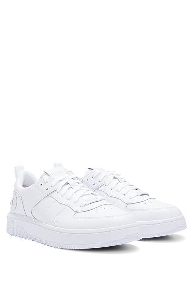 Sneakers in een combinatie van materialen met verhoogd logo, Wit