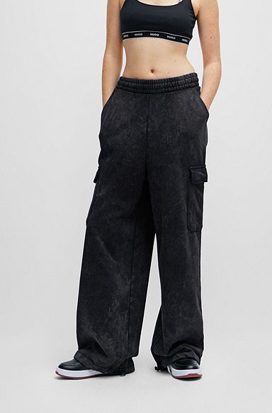 Relaxed-fit cargo tracksuit bottoms in a cotton blend, Black