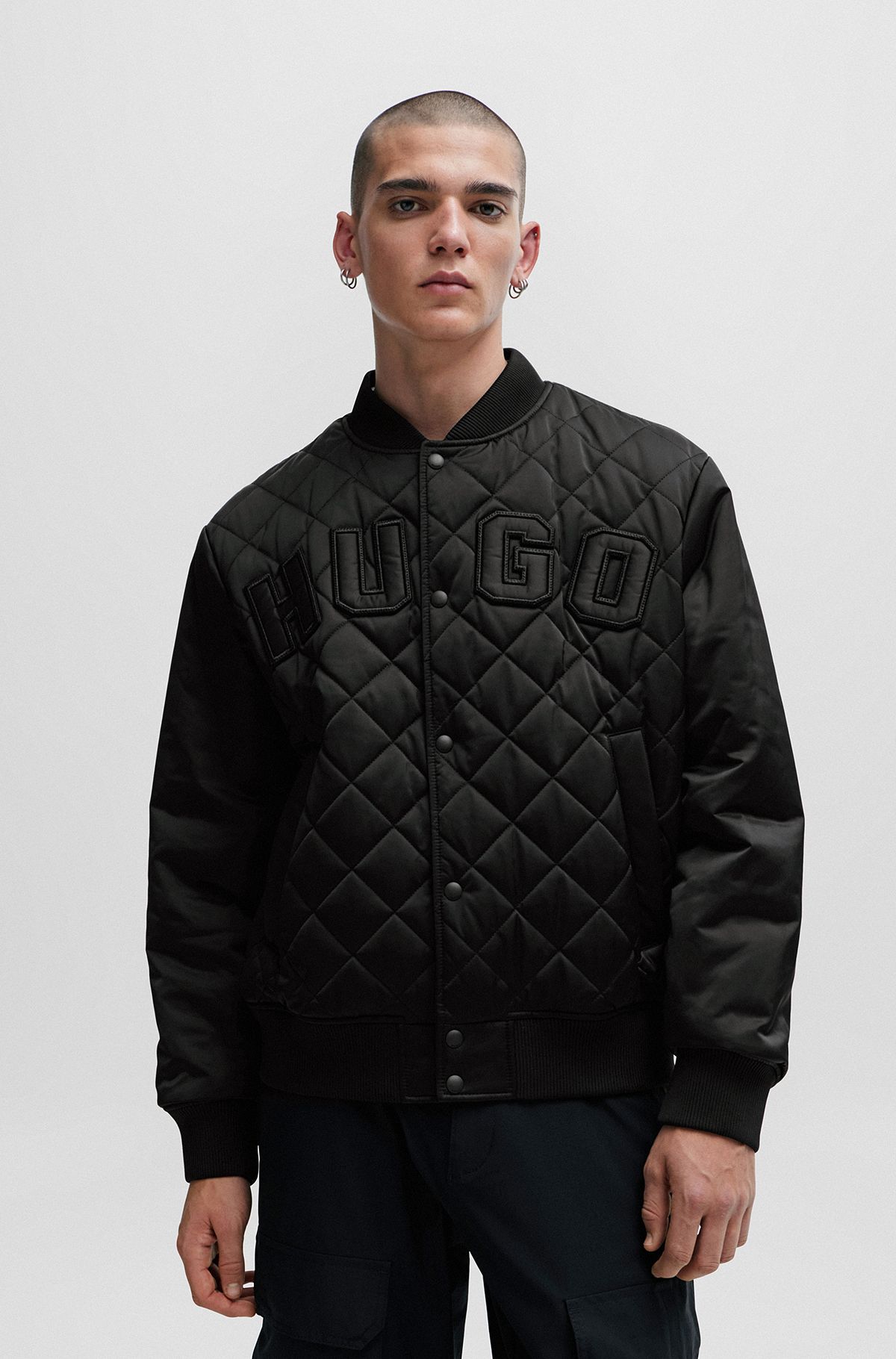 Водоотталкивающая куртка-бомбер из атласа с логотипом в университетском стиле, Черный