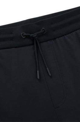 BOSS - Regular-Fit Jogginghose mit kontrastfarbenen Paspeln