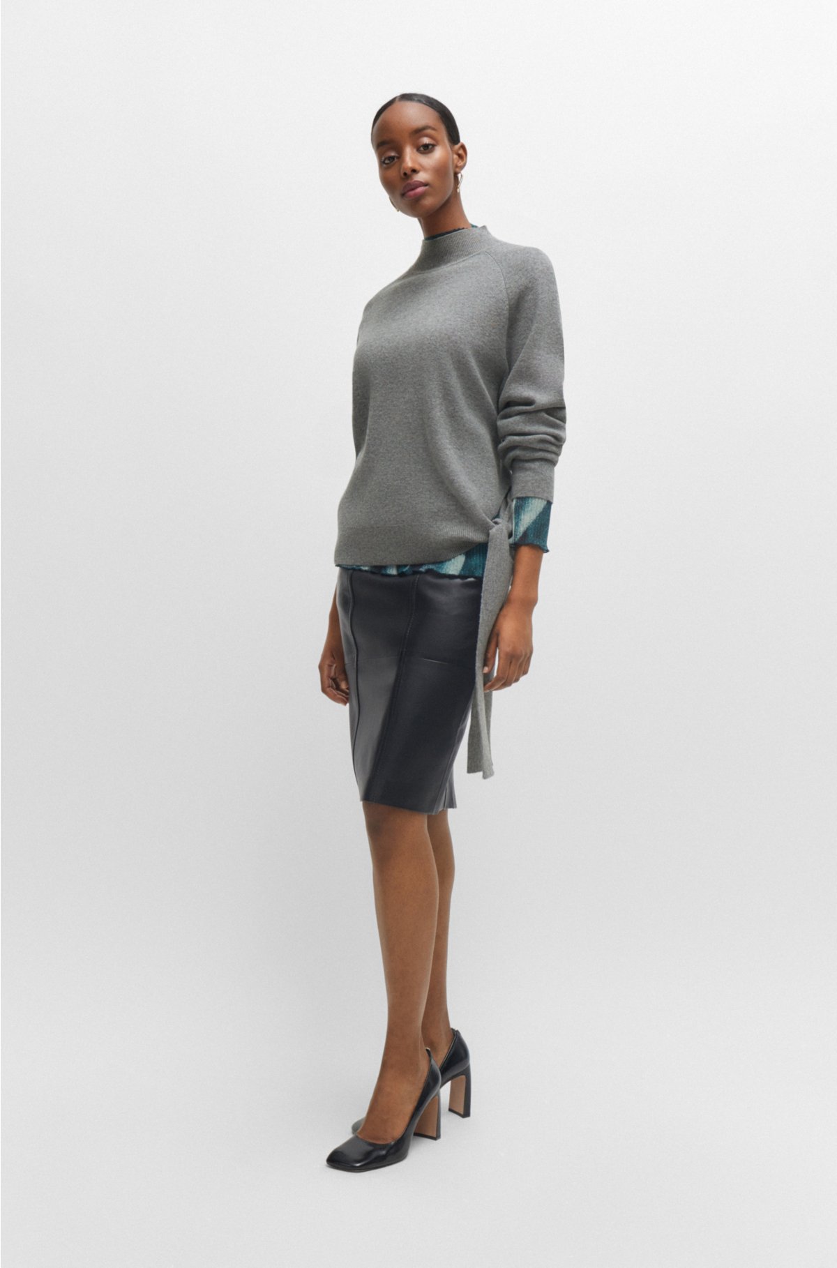 Tie-detail sweater in virgin wool and cashmere, Grey