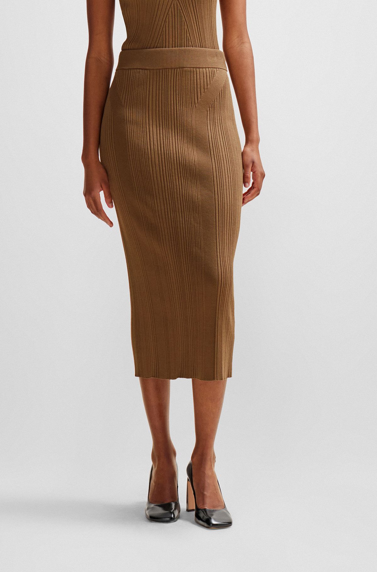 Knitted pencil skirt with ribbed structure, Dark Brown