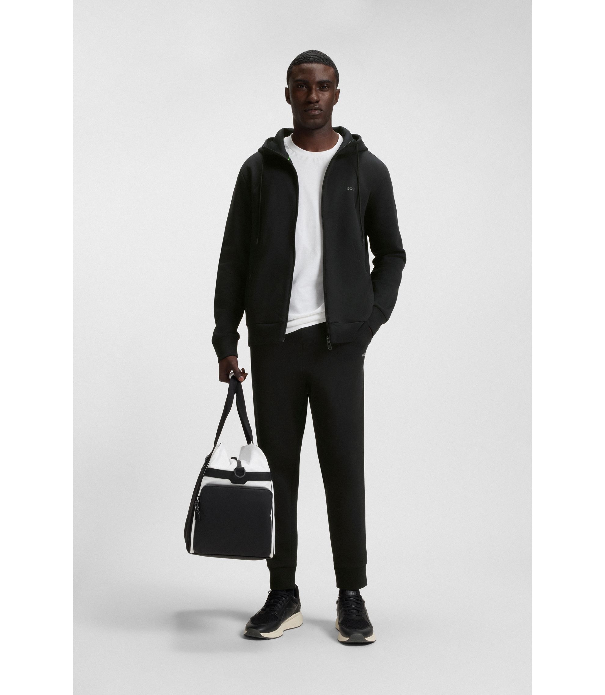 hbeu50506161_001_300?wid=1980&