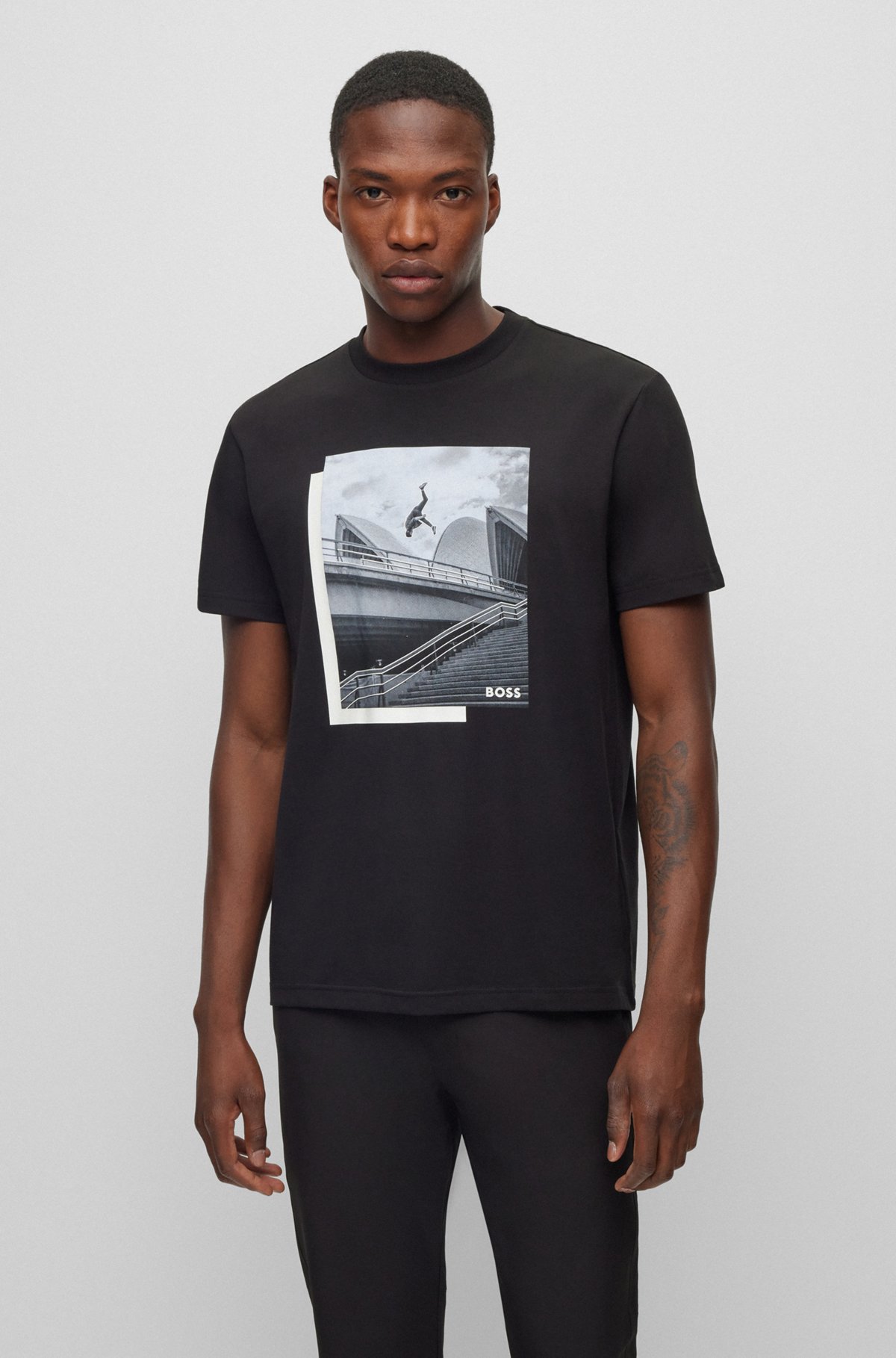 T-Shirt aus elastischem Baumwoll-Jersey mit Foto-Print, Schwarz