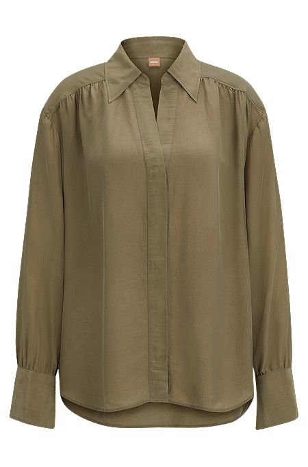 Relaxed-fit blouse with concealed placket and point collar, Dark Green
