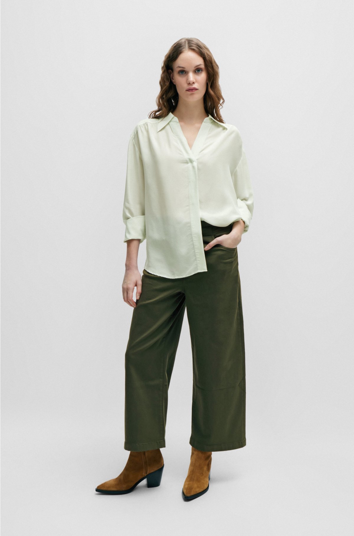 Relaxed-fit blouse with concealed placket and point collar, Light Green