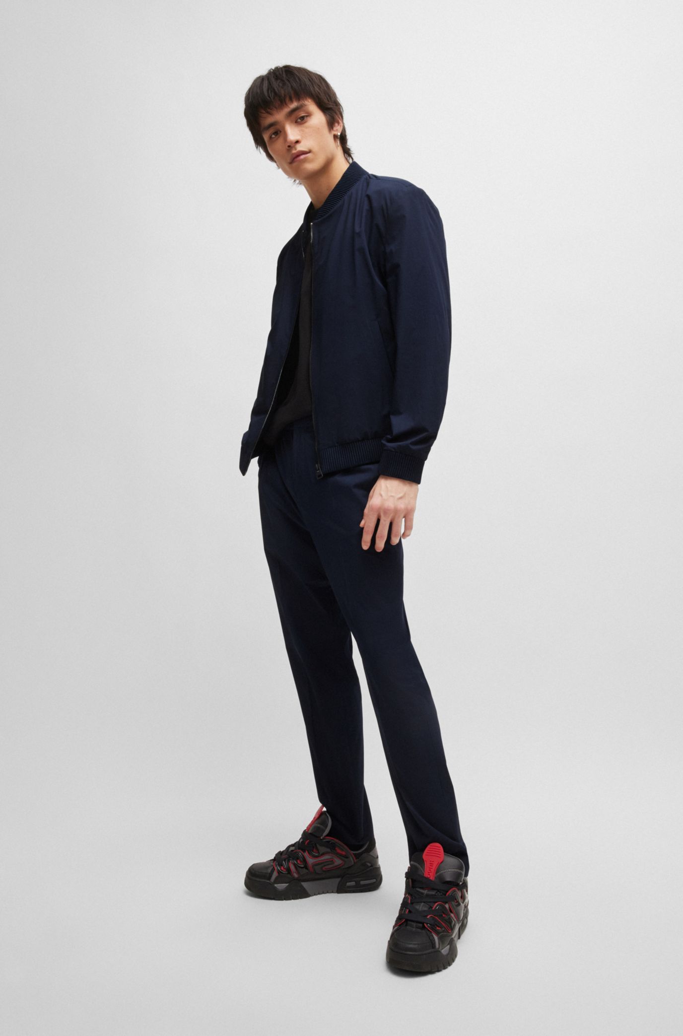 Performance-stretch cotton trousers with drawcord waist