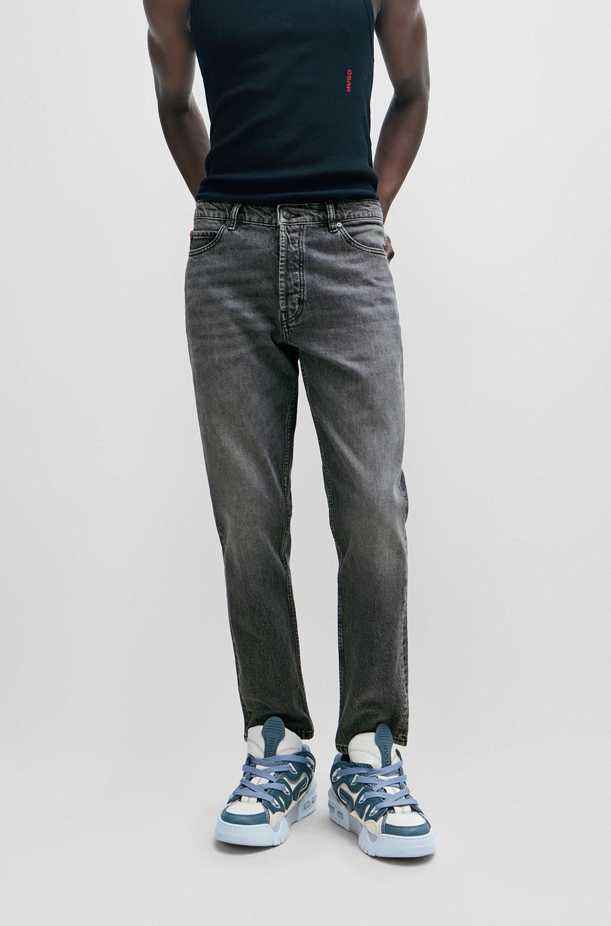 Tapered-fit jeans van gemêleerd comfortabel stretchdenim, Grijs