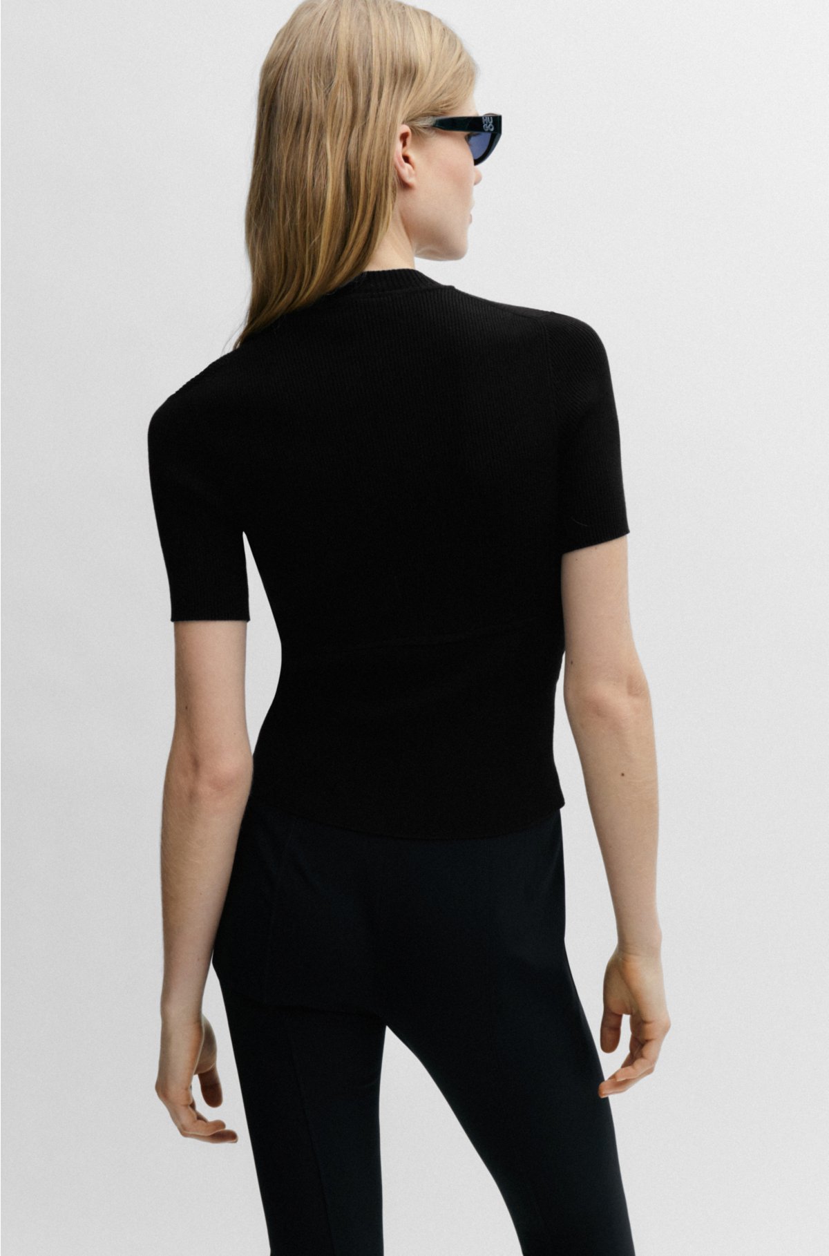 Slim-fit short-sleeved sweater with seam detail, Black