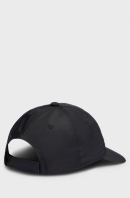 Water-repellent six-panel cap with metal logo, Black