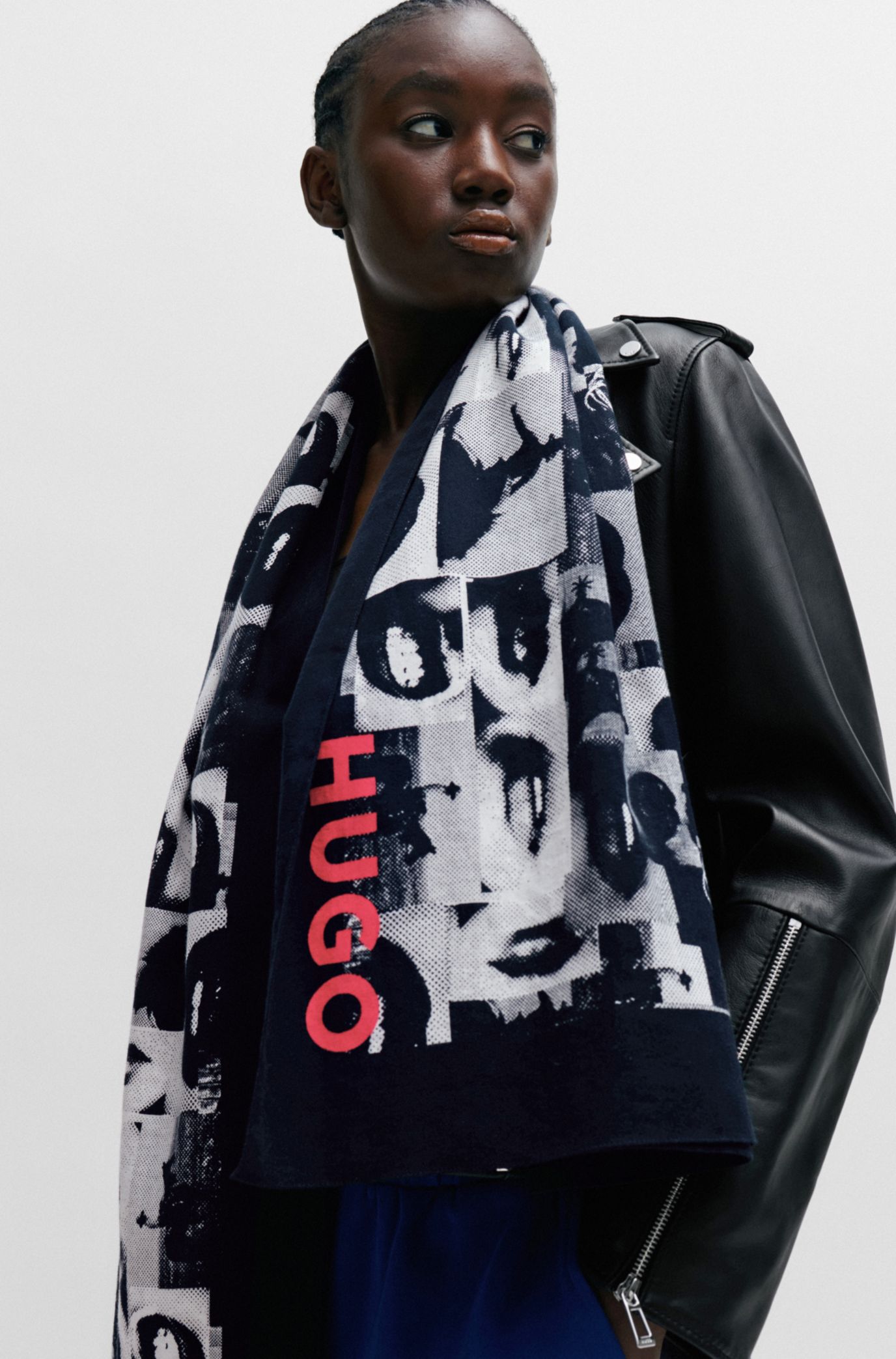 Schal aus reiner und saisonalem HUGO - Baumwolle mit Logo Print