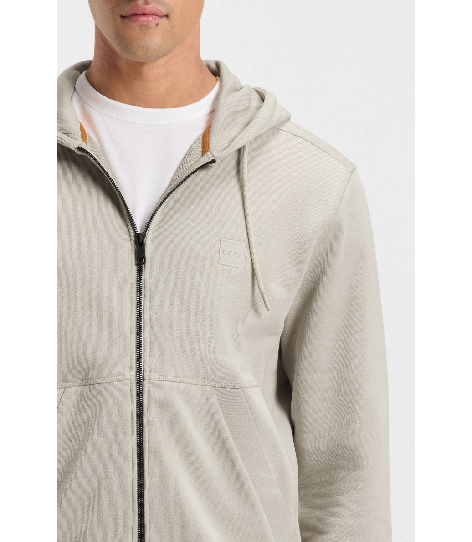 hbeu50508578_271_341?wid=1980&