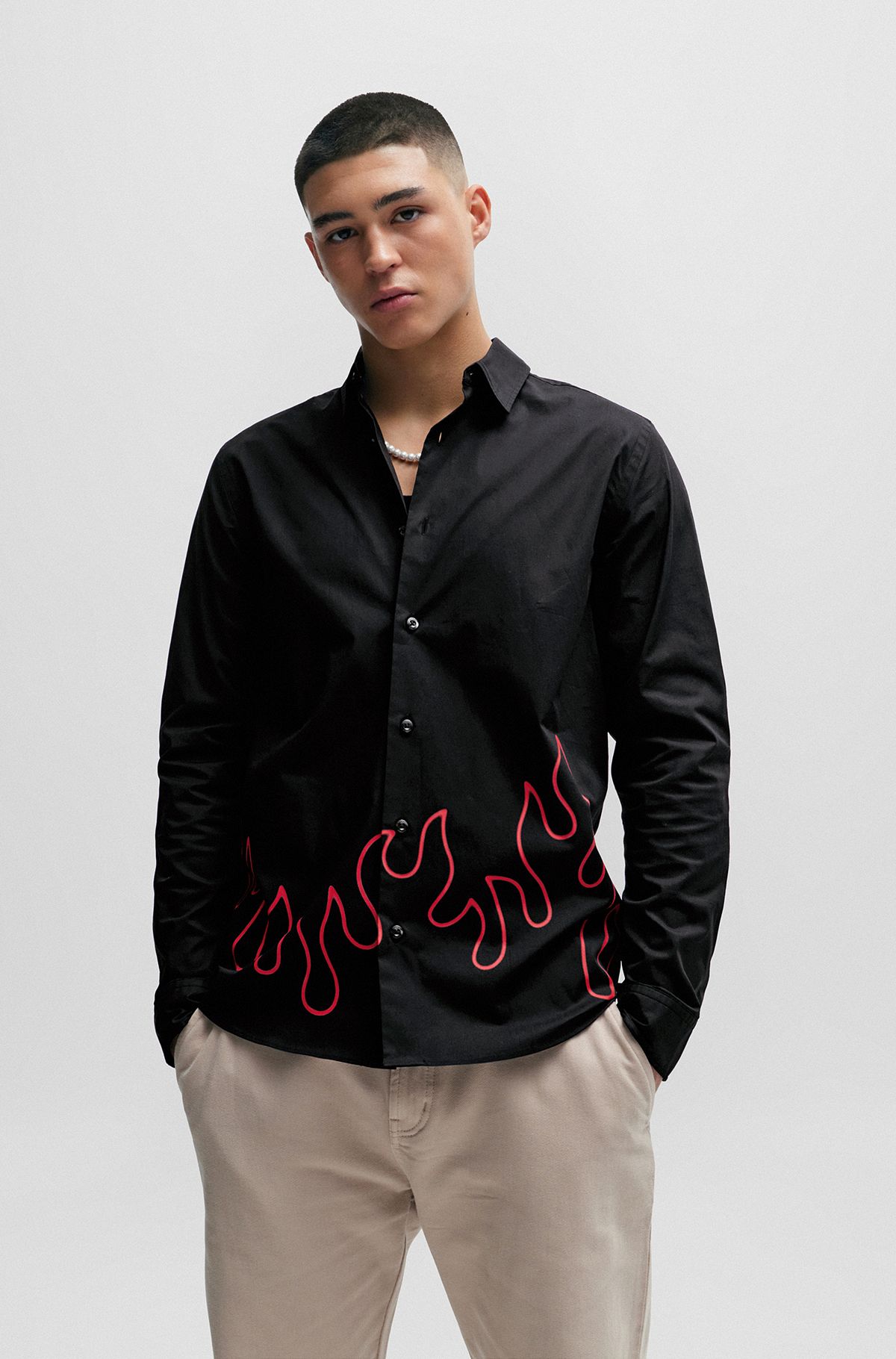 Relaxed-fit overhemd met kentkraag en vlammenartwork, Zwart