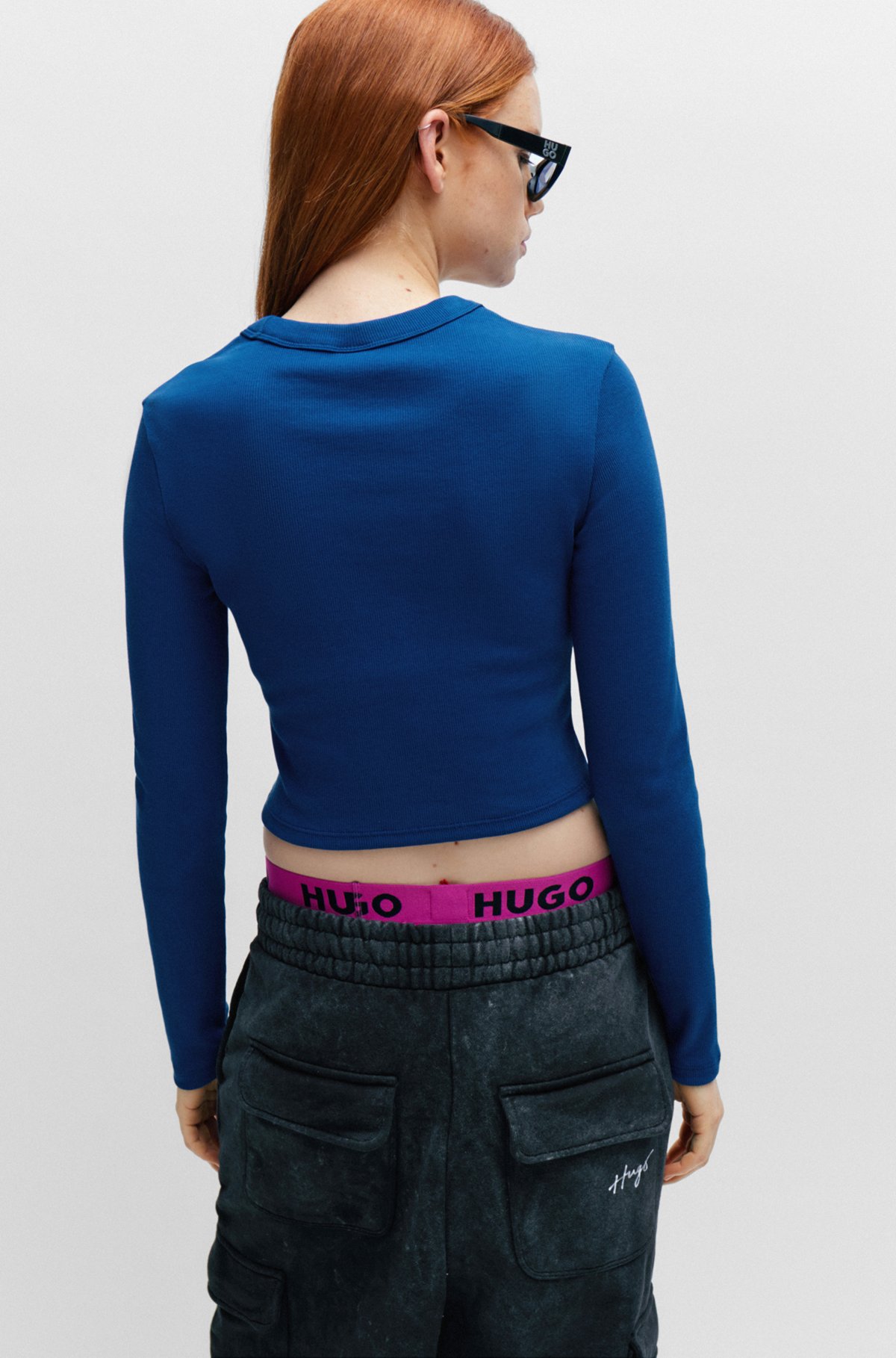 Long-sleeved cropped slim-fit T-shirt with logo label, Blue