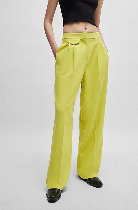 Relaxed-fit trousers in stretch fabric with front pleats, Light Green