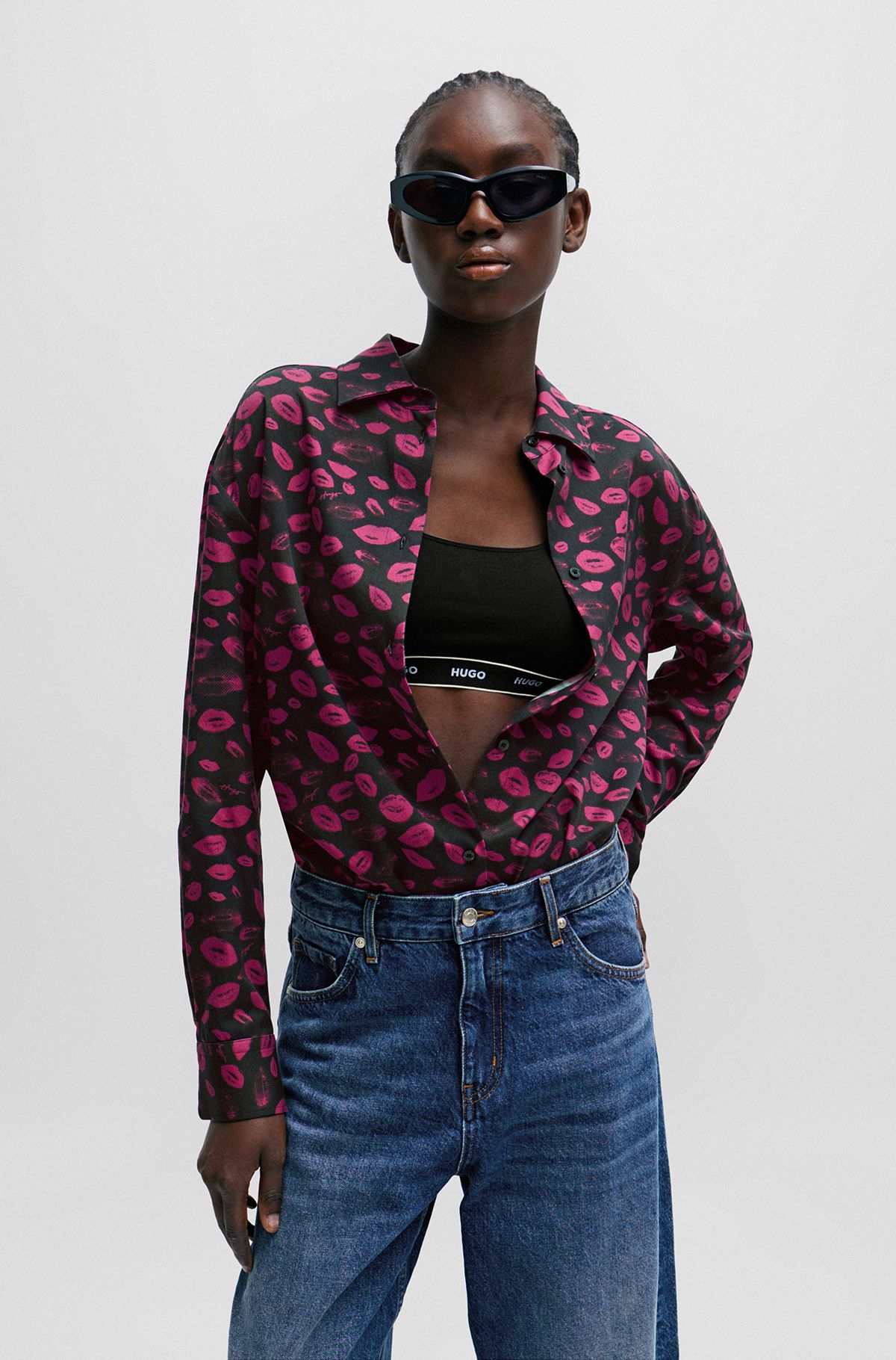 Oversized-fit blouse with ditsy lip print, Pink Patterned