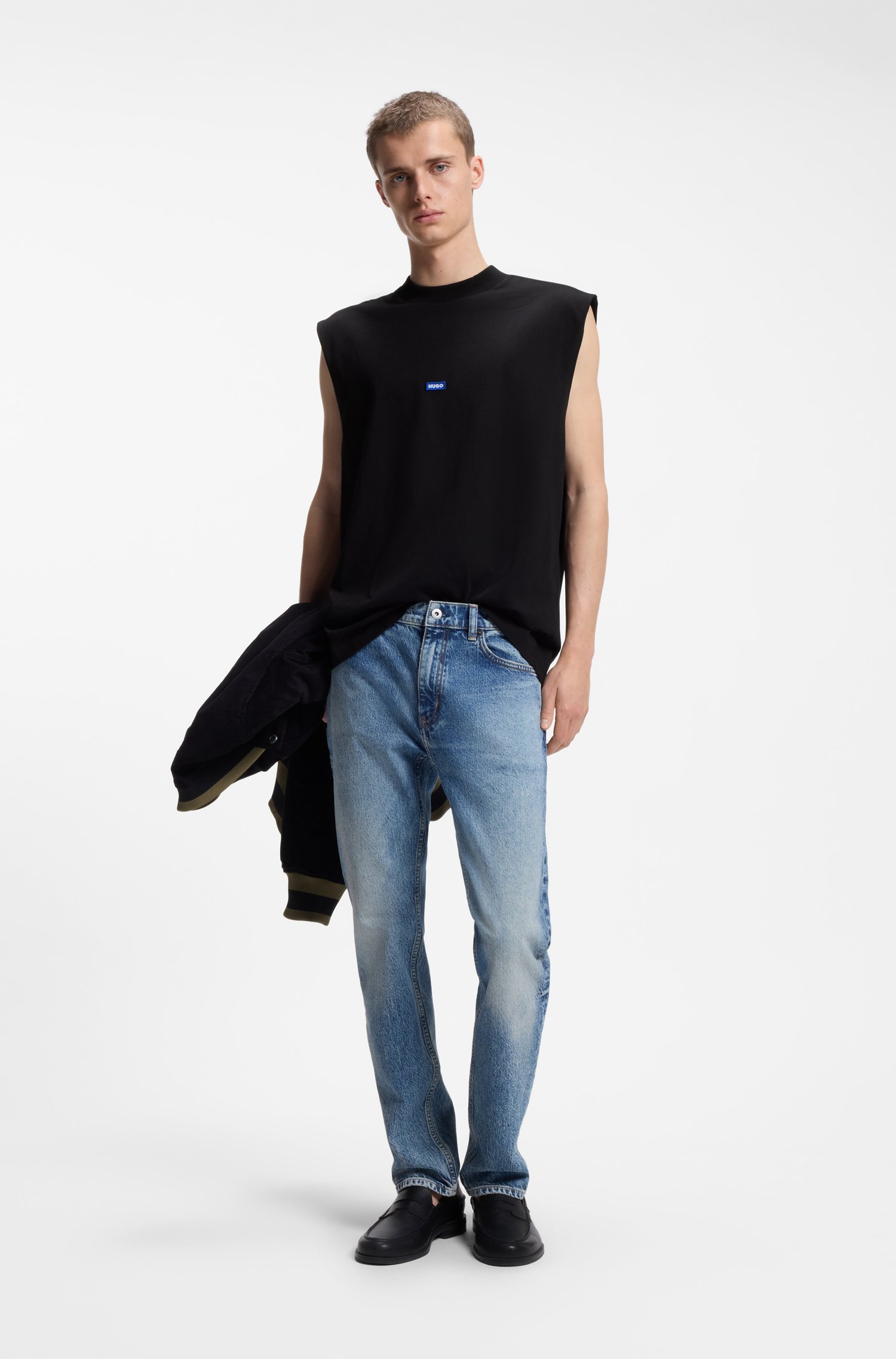 Hugo Sleeveless cotton T-shirt with logo patch herr – bild 2