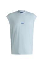 Sleeveless T-shirt