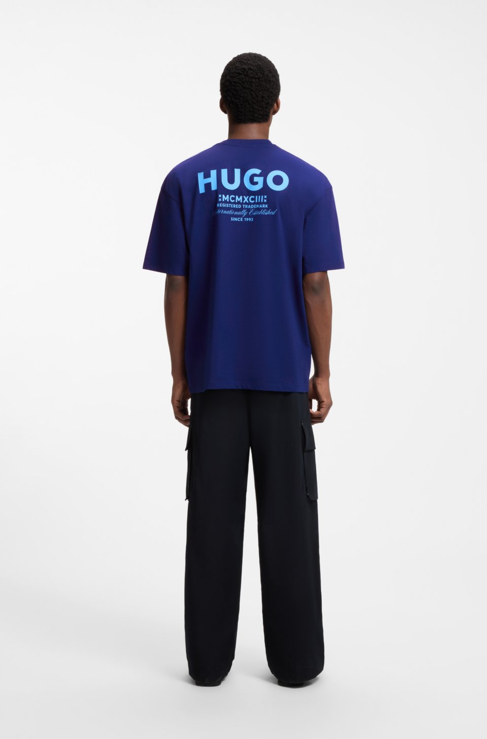 Loose-fit T-shirt in cotton with rear logo artwork