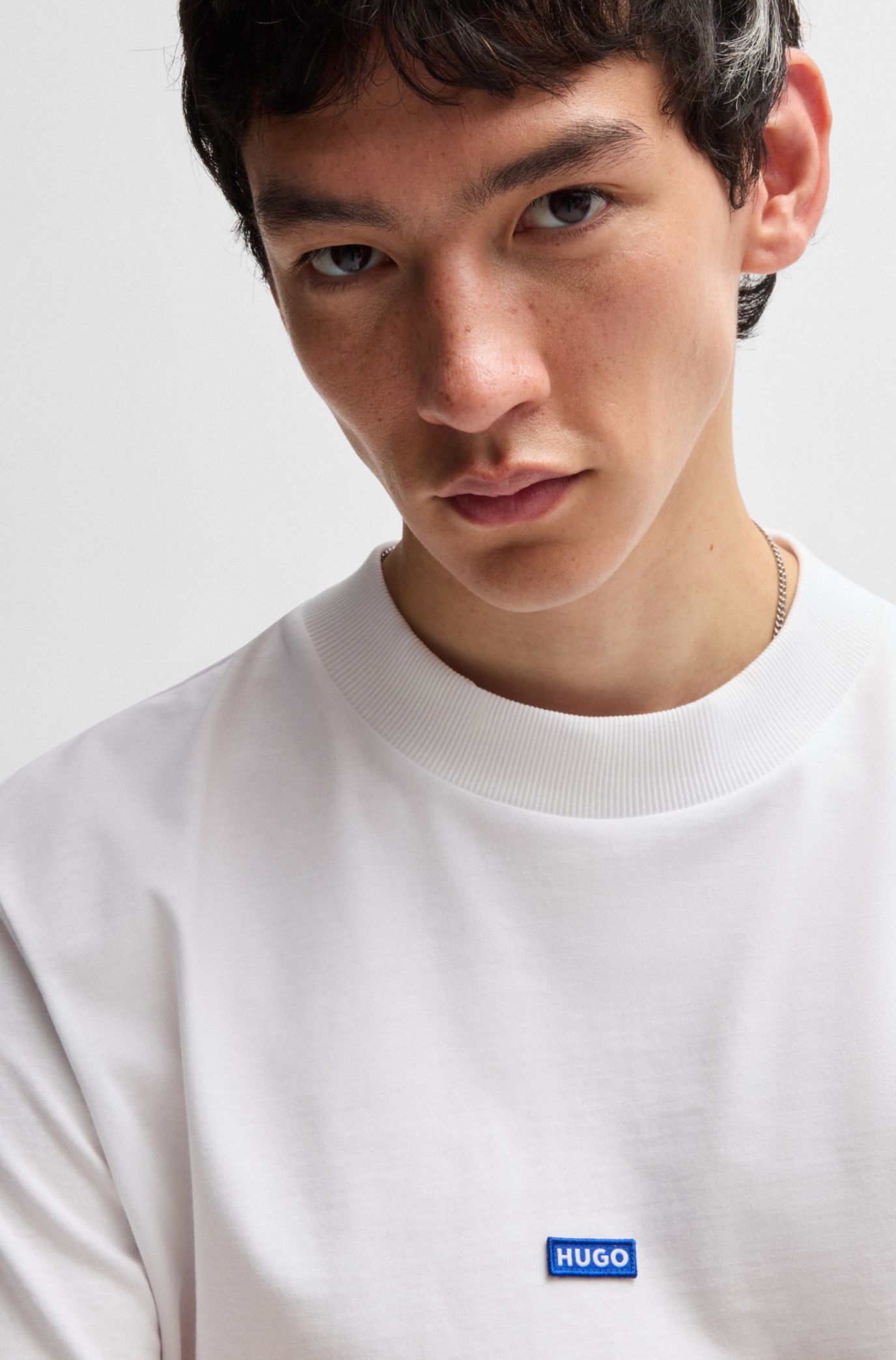 HUGO フロッキー Tシャツ リラックスフィット 50534951-102 hbeu50542775_100_350?wid=1980&