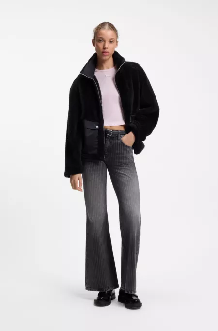 Slim-Fit Cropped T-Shirt aus Stretch-Baumwolle