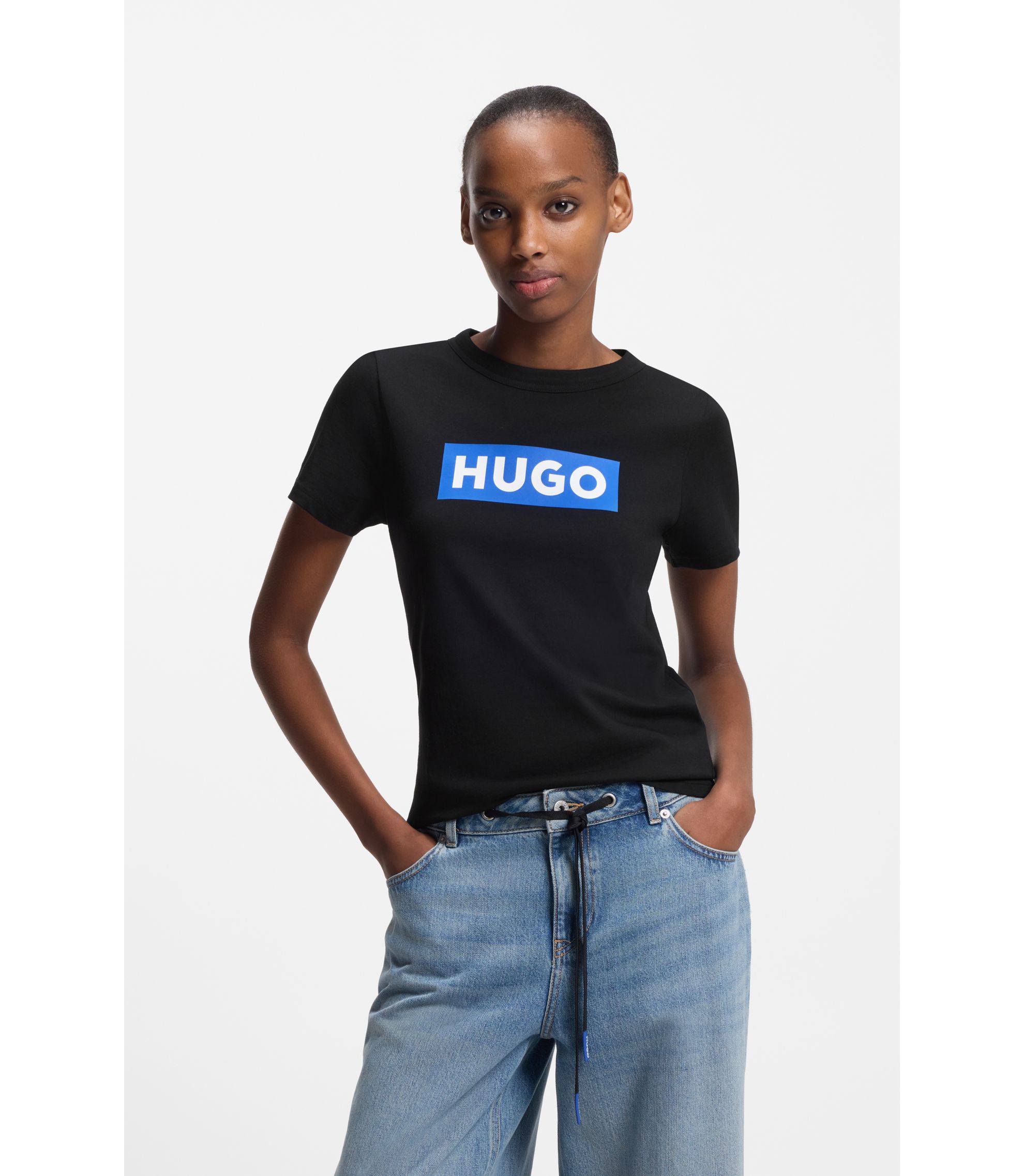 Slim-Fit T-Shirt aus Baumwolle mit blauem Logo in Box