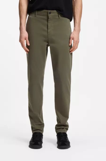Tapered-Fit Chino aus elastischem Baumwoll-Satin
