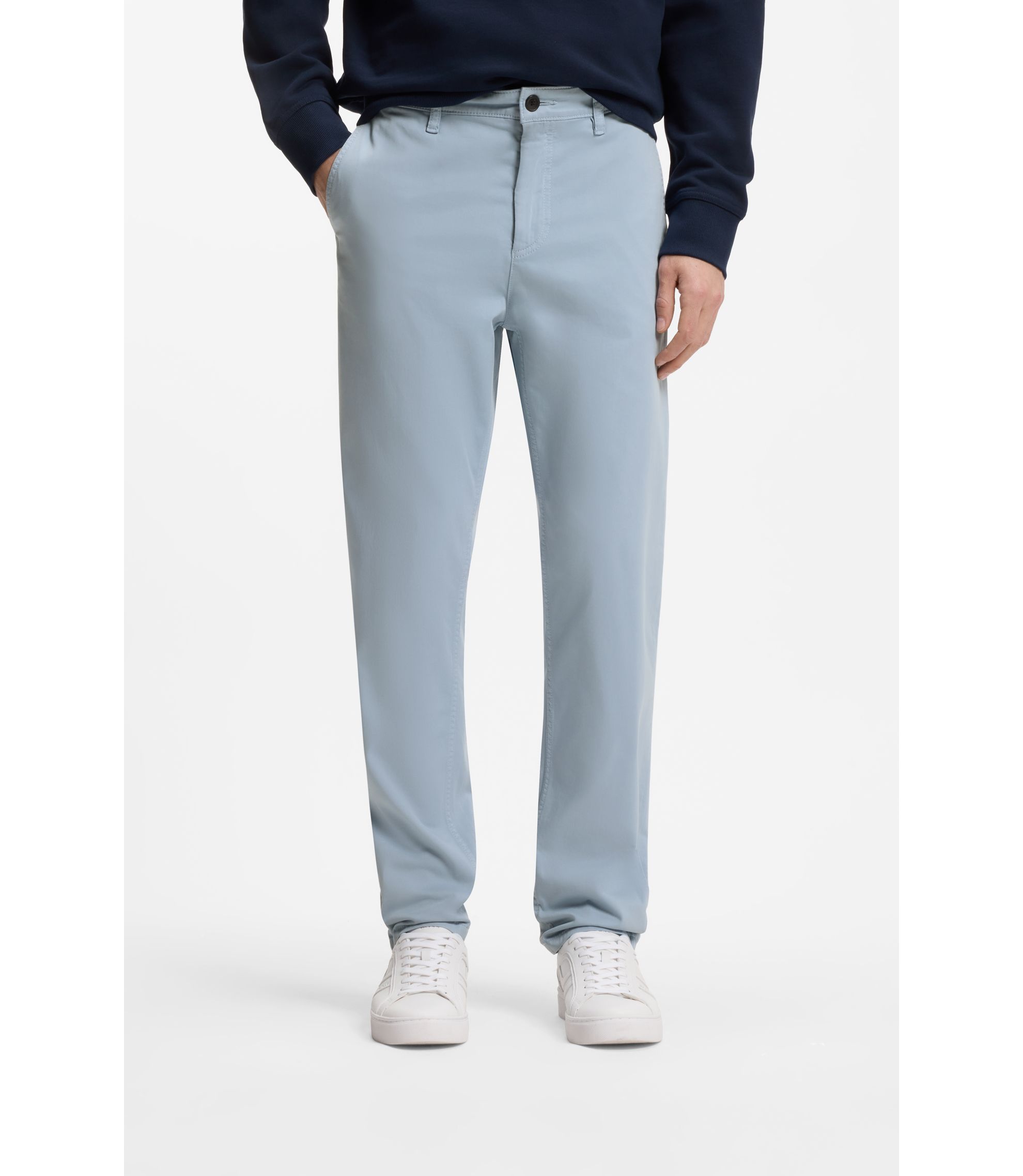 Tapered-Fit Chino aus elastischem Baumwoll-Satin