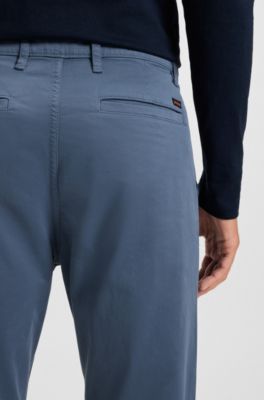 Chinos med tapered fit i bomuldssatin med str&aelig;k, Bl&aring;