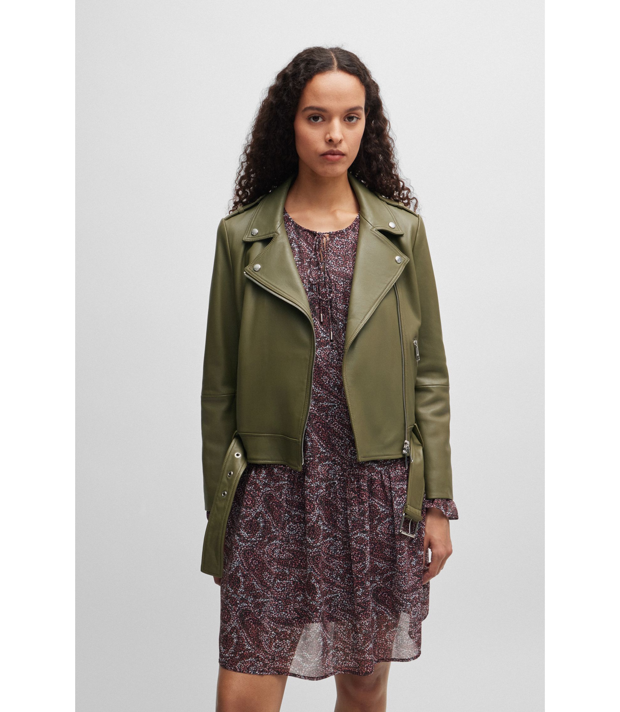 hbeu50510964_303_350?wid=1980&