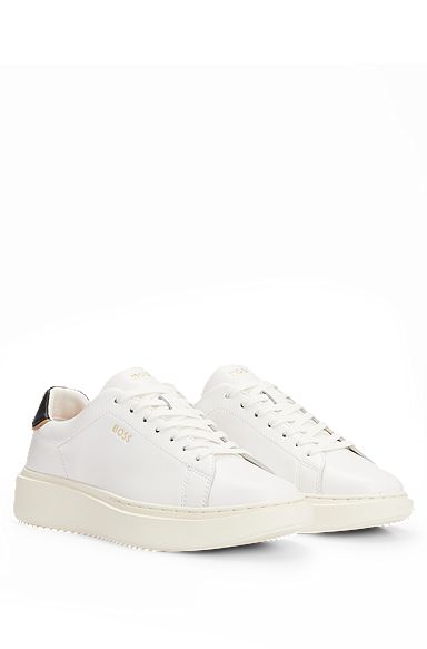 Sneakers stringate in pelle con loghi, Bianco